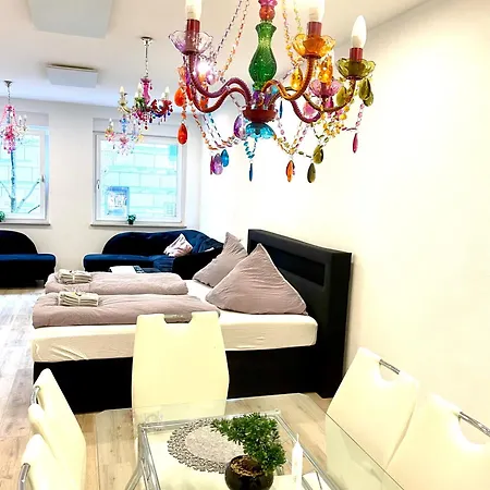 Neu Sweetroom Grosses Goldstadt Апартаменты *