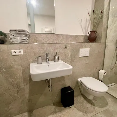 Appartamento Goldstadt Grand Suite- Zentrum *