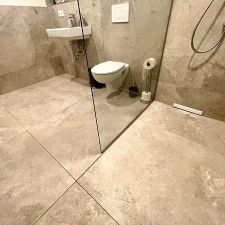 Goldstadt Grand Suite- Zentrum Appartamento *