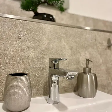 Goldstadt Grand Suite- Zentrum Appartamento