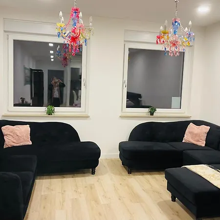 Goldstadt Grand Suite- Zentrum Appartamento