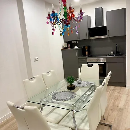 Goldstadt Grand Suite- Zentrum Apartment Pforzheim
