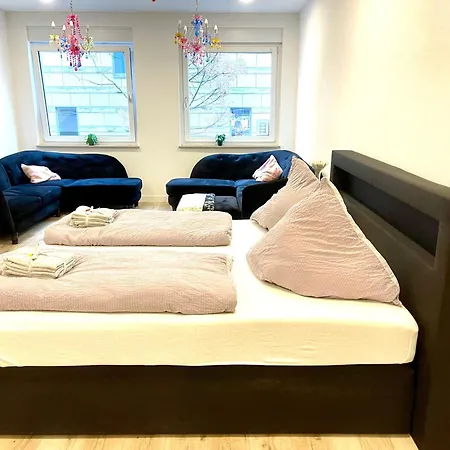 Goldstadt Grand Suite- Zentrum *