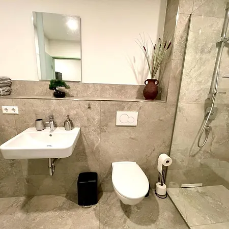 Goldstadt Grand Suite- Zentrum Appartamento *